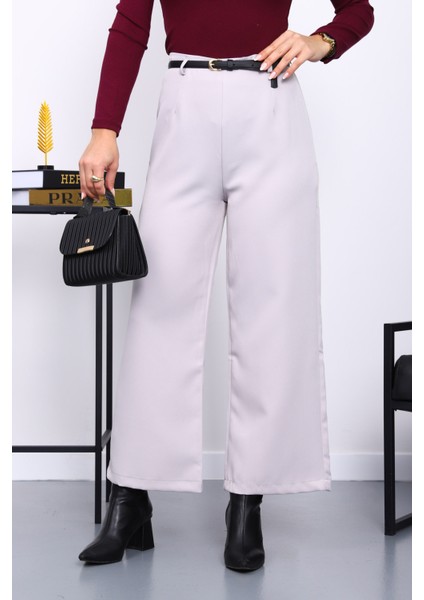 Bej Kemerli Yan Fermuarlı Pantolon