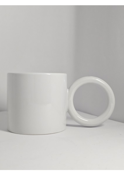 Daire Kulplu Kişiye Özel Tasarım Porselen Kupa | Yelkovan Studio fiyatları