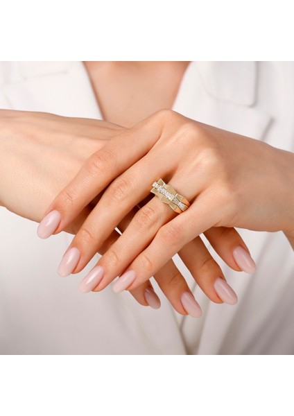 Taşlı Tasarım Altın Yüzük - 14K