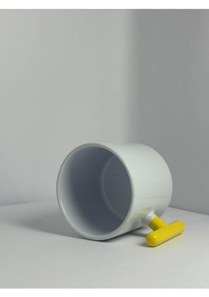 Kişiselleştirilebilir Renkli Kulplu Enerjik Tasarım Porselen Bardak | Yelkovanstudio modelleri