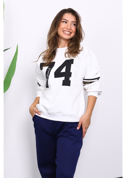 Ekru Ön Ve Kol Baskılı Üç İplik Sweat modelleri