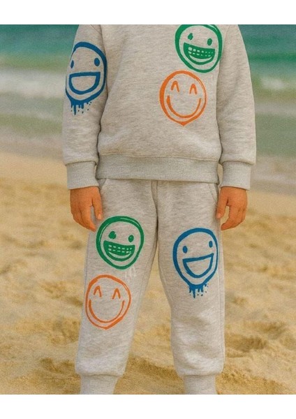 Smiley Renkli Gülenyüz Erkek Çocuk 3 Iplik Şardonlu, Kapşonlu Alt Üst Takım Süper Kalite Kumaş modelleri