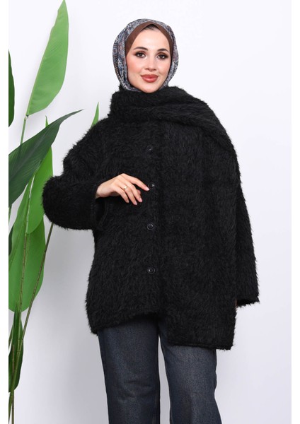 Siyah Atkılı Detaylı Düğmeli Angora Ceket