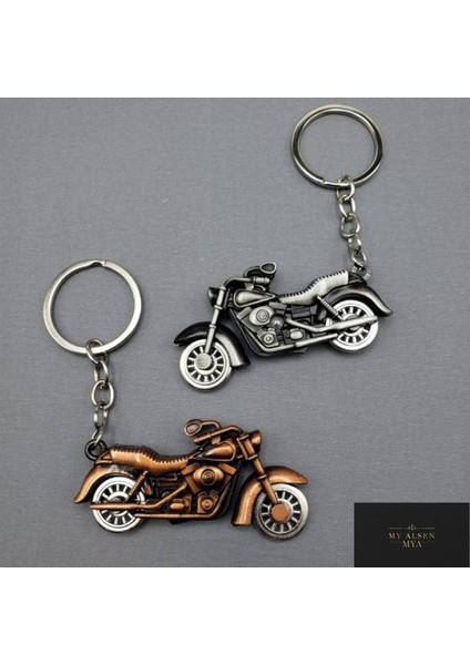 Metal Motor Figürlü Anahtarlık, Dayanıklı Malzeme, Motosiklet Tutkunlarına Hediye Seçeneği