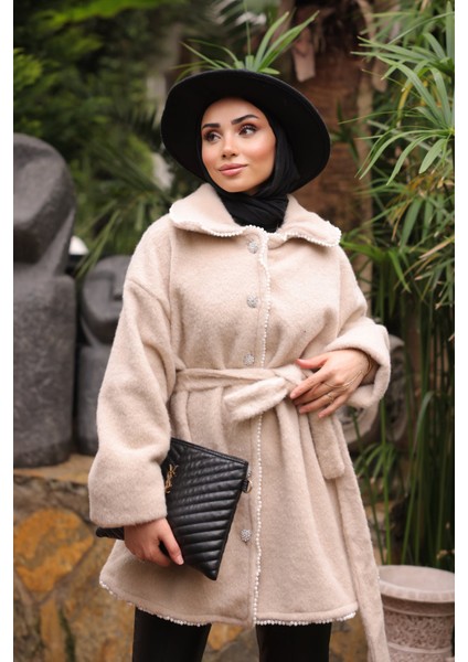 Bej İnci Detaylı Taş Düğmeli Angora Kaban fiyatları