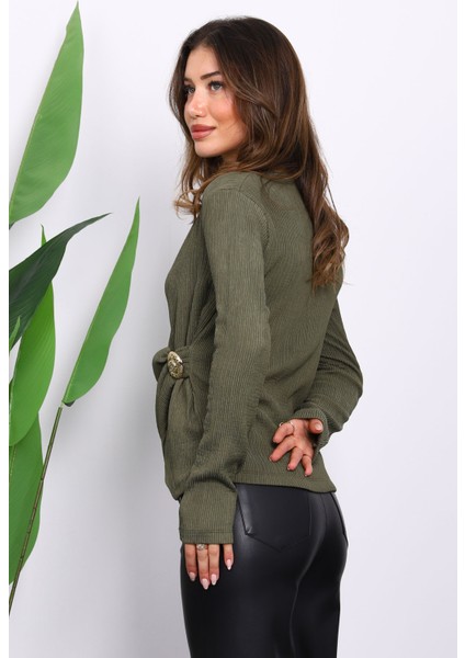 Haki Toka Detaylı Kruvaze Yaka Fitilli Bluz fırsatları