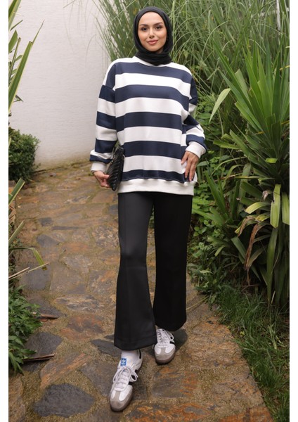 Lacivert Bisiklet Yaka Üç İplik Sweat