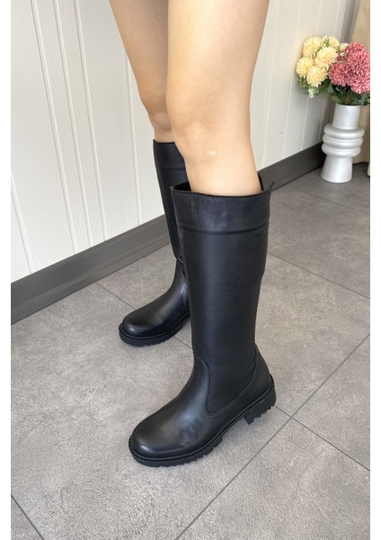 Hakiki Deri Siyah Kalın Tabanlı Diz Altı Kadın Çizme TMD2025001