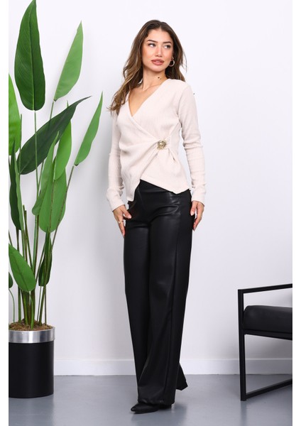 Taş Toka Detaylı Kruvaze Yaka Fitilli Bluz fiyatları