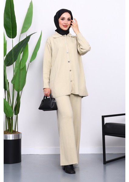 Bej Gömlek Yaka Düğmeli Pantolonlu Triko Takım
