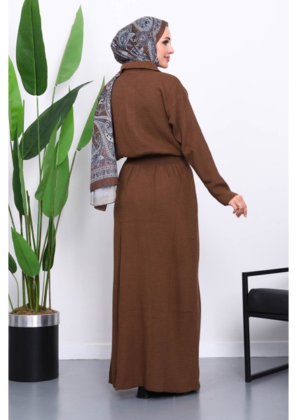 Kahverengi Gömlek Yaka Düğmeli Triko Etekli Takım fırsatları