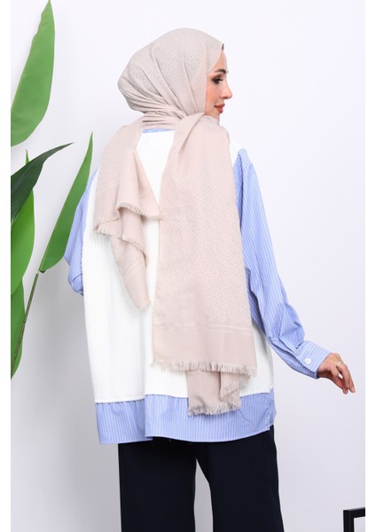 Ekru Triko Garnili Gömlek fırsatları