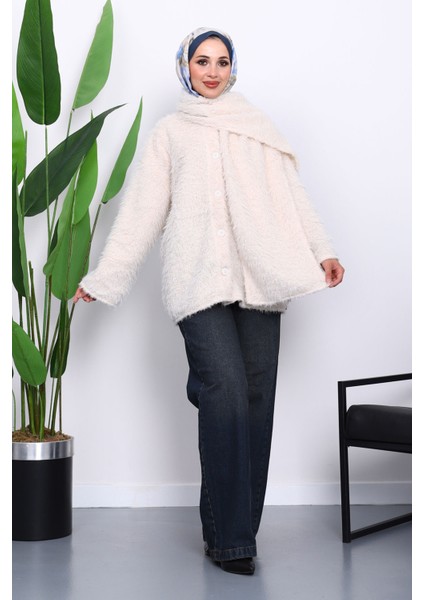 Ekru Atkılı Detaylı Düğmeli Angora Ceket fiyatları