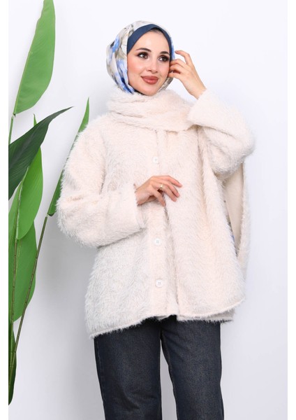 Ekru Atkılı Detaylı Düğmeli Angora Ceket modelleri