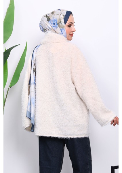 Ekru Atkılı Detaylı Düğmeli Angora Ceket fırsatları