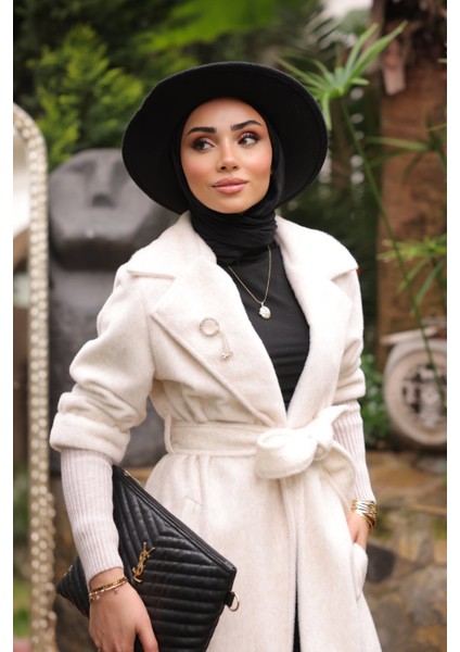 Krem Kolları Örgü Detaylı Angora Kaban fiyatları