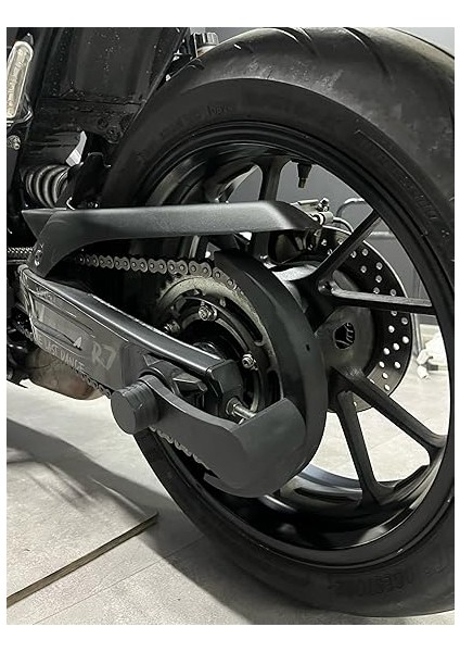 Mt-07 ve R7 Için Zincir Koruma Aparatı, Mat Siyah, Plastik, Kolay Montaj fiyatları