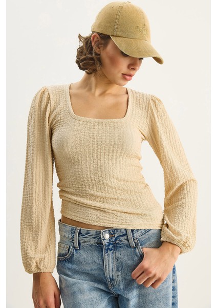 Kadın Kare Yaka Uzun Kollu Gofre Bluz