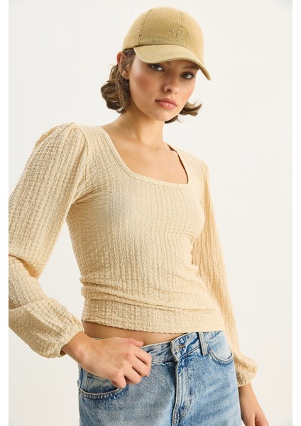 Kadın Kare Yaka Uzun Kollu Gofre Bluz fiyatları