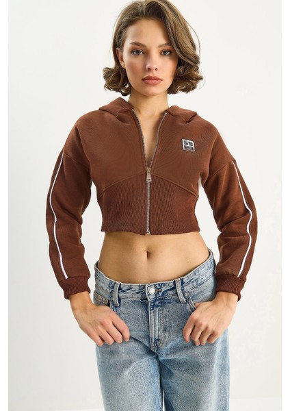 Kadın Kapüşonlu Fermuarlı Korse Detaylı Şardonlu Crop Hırka fiyatları