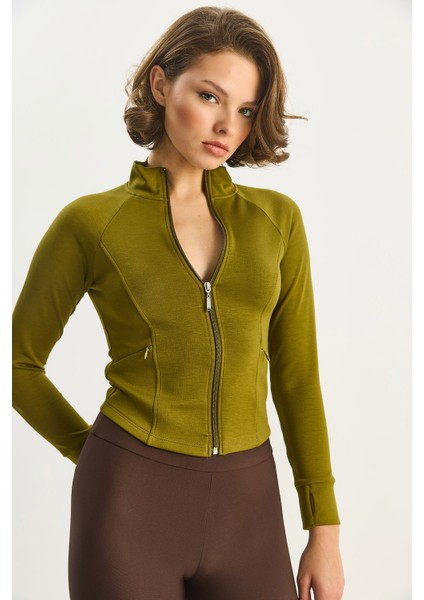 Kadın Fermuarlı Dik Yaka Fitted Çift Cepli Sporcu Hırka modelleri