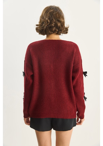 Kadın Fiyonk Aksesuarlı V Yaka Oversize Düğmeli Hırka