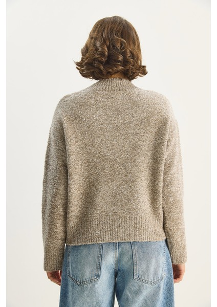 Kadın Özel Dokulu V Yaka Buklet Triko Kazak