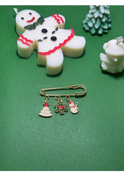 Yılbaşı Iskoç Yaka Iğnesi