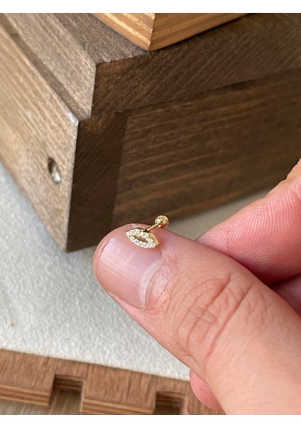 925 Ayar Gümüş Taşlı Dudak Modeli Kıkırdak Helix Tragus Piercingi Gümüş Piercing