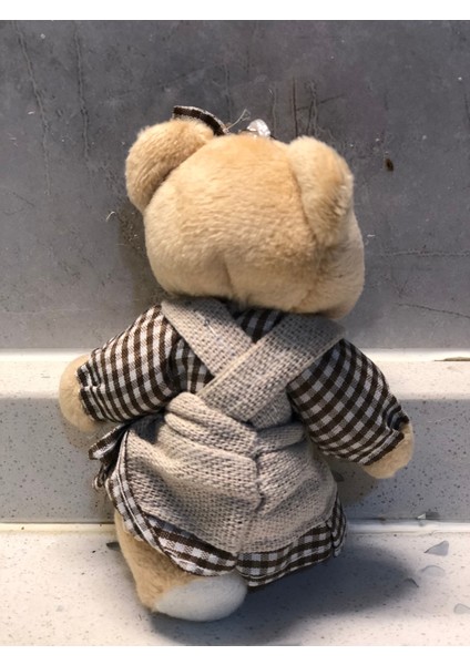 Sevimli Elbiseli Tulumlu Ayıcık Peluş Oyuncak Anahtarlık Uyku Arkadaşı Hediyelik 12 cm fiyatları