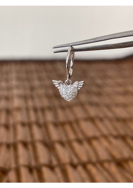 925 Ayar Gümüş Kalpli Melek Taşlı Gümüş Halka Piercing 8 mm Gümüş Küpe fiyatları