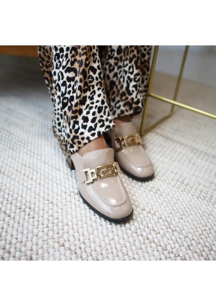 D25KA-995 Kadın Hakiki Rugan Deri Klasik Topuklu Ayakkabı Siyah modelleri