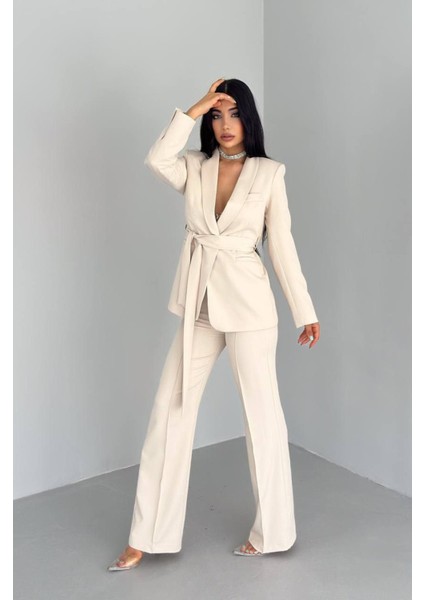 Kadın Bağlamalı Sahte Cepli Kemerli Şal Yaka Blazer Ceket Boru Paça Esnek Pantolon Takım Elbise