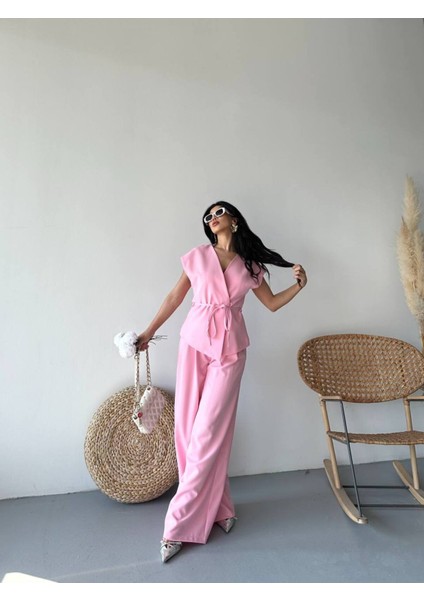 Kadın Kuşaklı Yelekli Palazzo Pantolonlu Takım Elbise