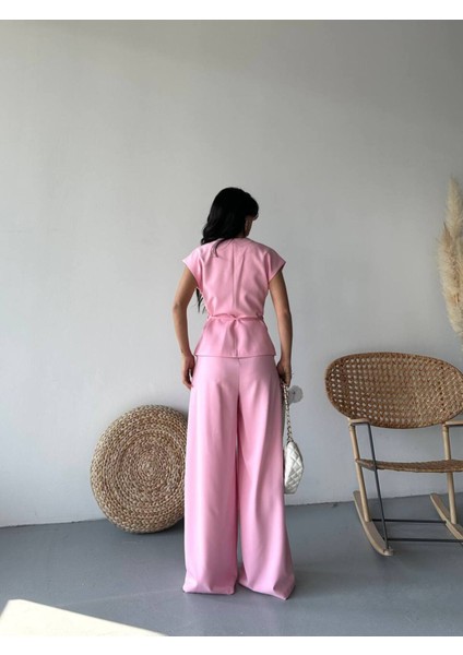 Kadın Kuşaklı Yelekli Palazzo Pantolonlu Takım Elbise