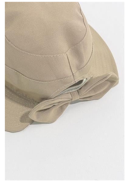 Kadın Brdy Bej Keten Fiyonk Detaylı Şapka modelleri