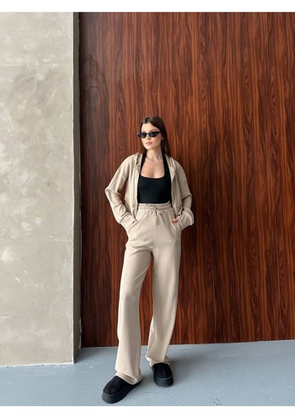 Kadın Kapüşonlu Fermuarlı Rahat Fit Günlük ve Şık Tarz Eşofman Takımı