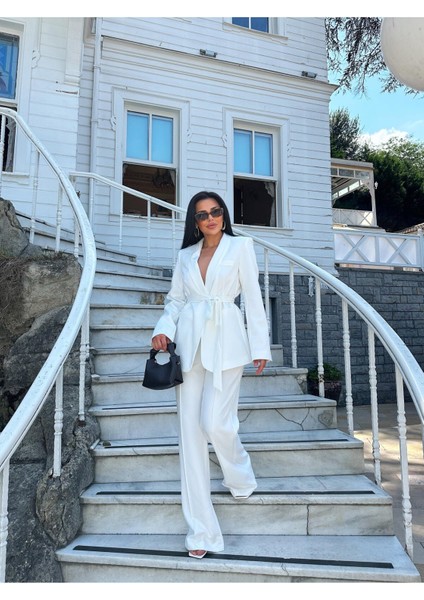 Kadın Kuşaklı Ceket Pantolon Takım Elbise fırsatları