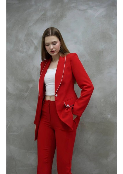 Kadın Yakası Taş Biyeli Düğme Detay Takım