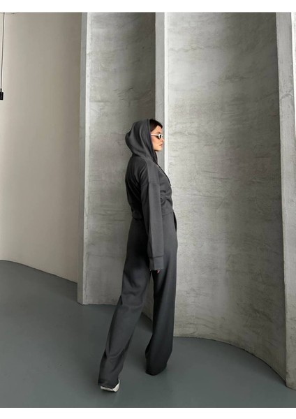 Kadın Kapüşonlu Fermuarlı Rahat Fit Günlük ve Şık Tarz Eşofman Takımı indirimleri