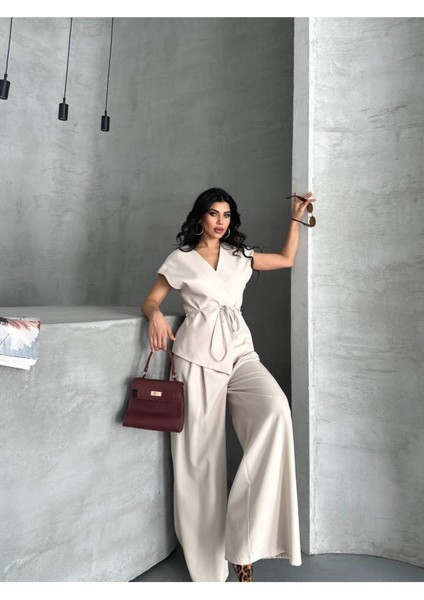 Kadın Kuşaklı Yelekli Palazzo Pantolonlu Takım Elbise