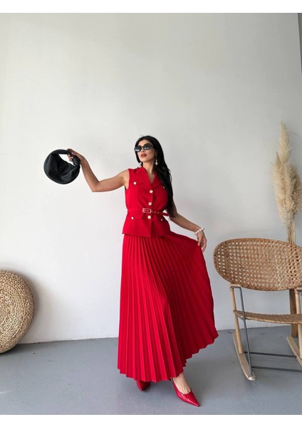 Kadın Kemerli Düğmeli Yelek Pileli Etek Takım Elbise fırsatları