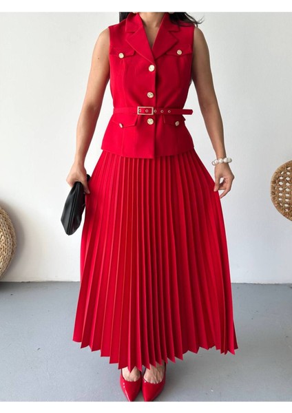 Kadın Kemerli Düğmeli Yelek Pileli Etek Takım Elbise