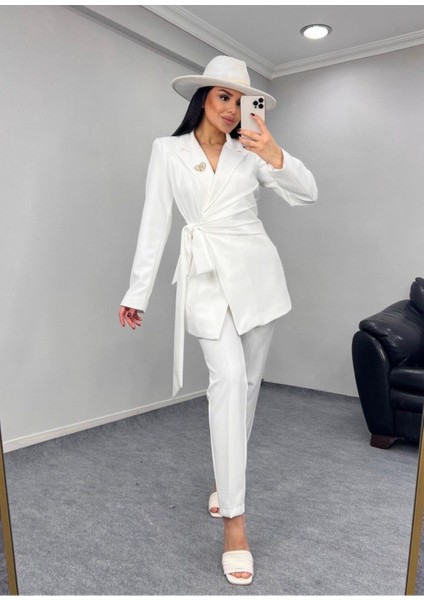 Kadın Broş Detaylı Bağlamalı Ceket Pantolon Takım Elbise modelleri