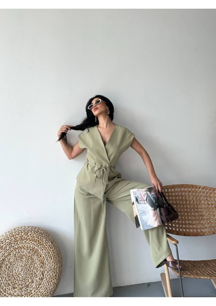 Kadın Kuşaklı Yelekli Palazzo Pantolonlu Takım Elbise fiyatları