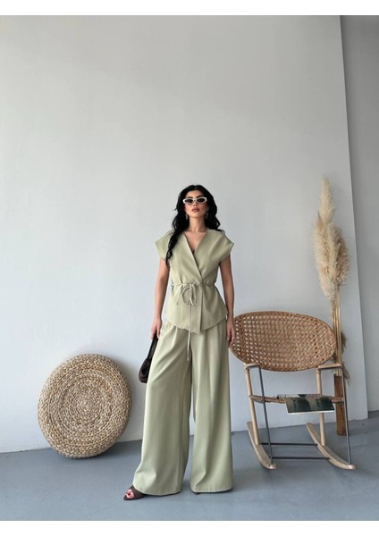 Kadın Kuşaklı Yelekli Palazzo Pantolonlu Takım Elbise indirimleri