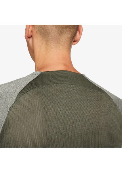 Football Academy Dri-Fit T-Shirt Erkek Kısa Kollu Tişört indirimleri