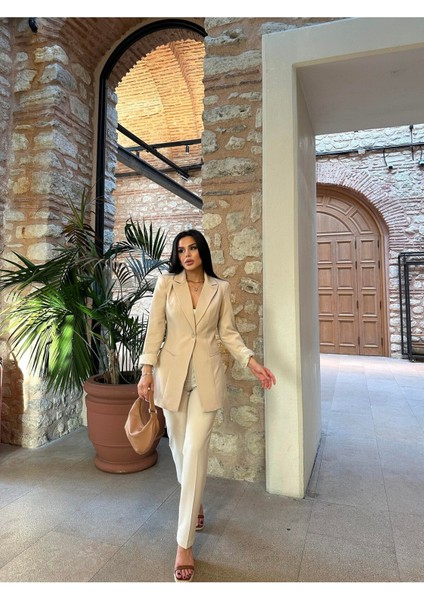 Kadın Tek Düğmeli Ceket Dar Paça Pantolon Takım Elbise modelleri