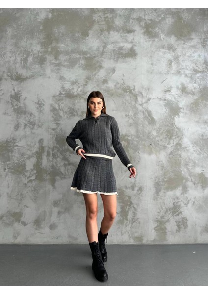 Kadın Triko Düğmeli Polo Yaka Etekli Ikili Takım fırsatları