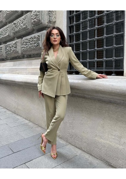 Kadın Yan Pileli Tasarım Ceket Pantolon Takım Elbise